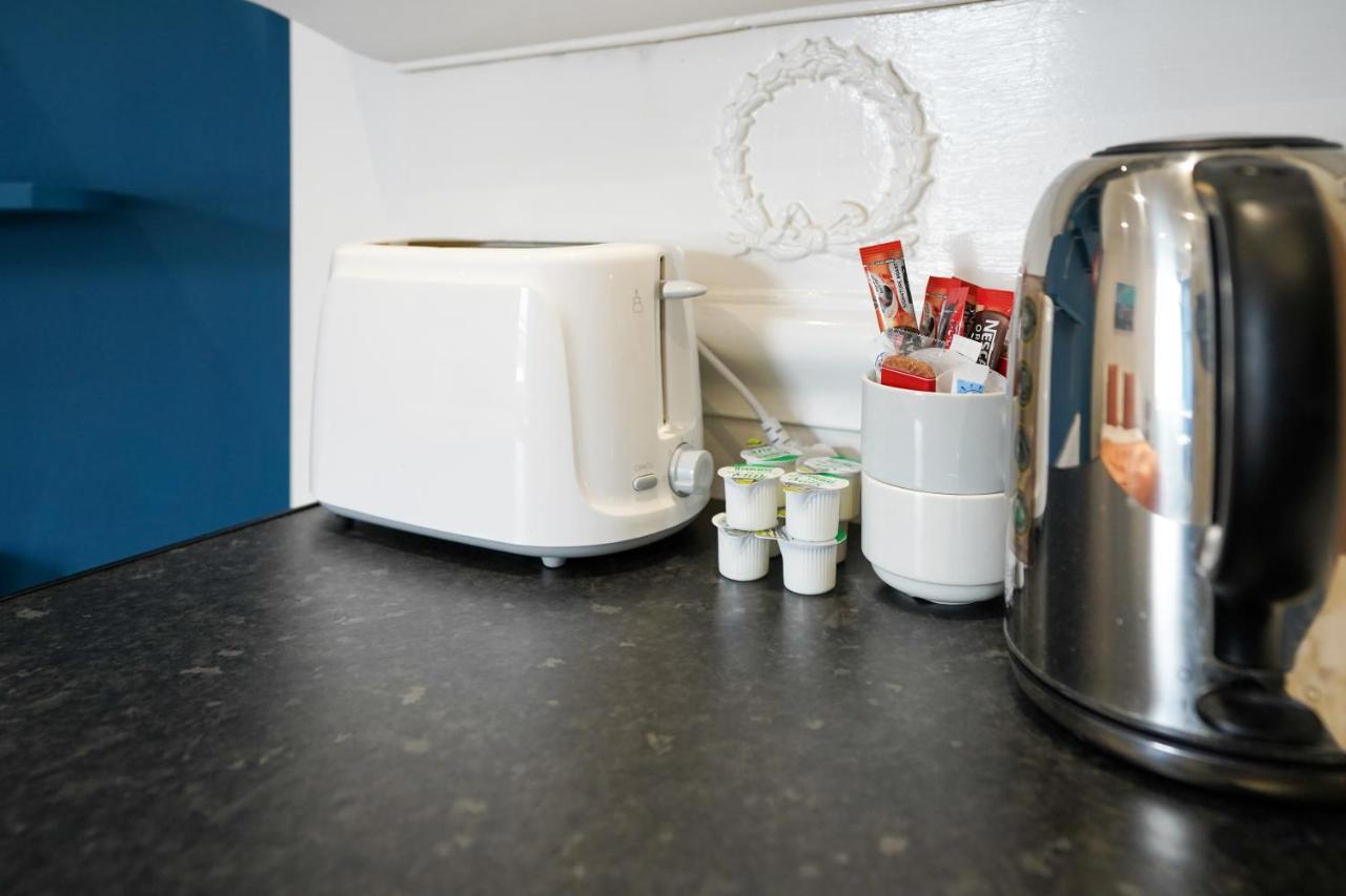 Homesly Guest Rooms, Comfortable En-Suite Guest Rooms With Free Parking And Self Check-In Berwick Upon Tweed Exterior foto