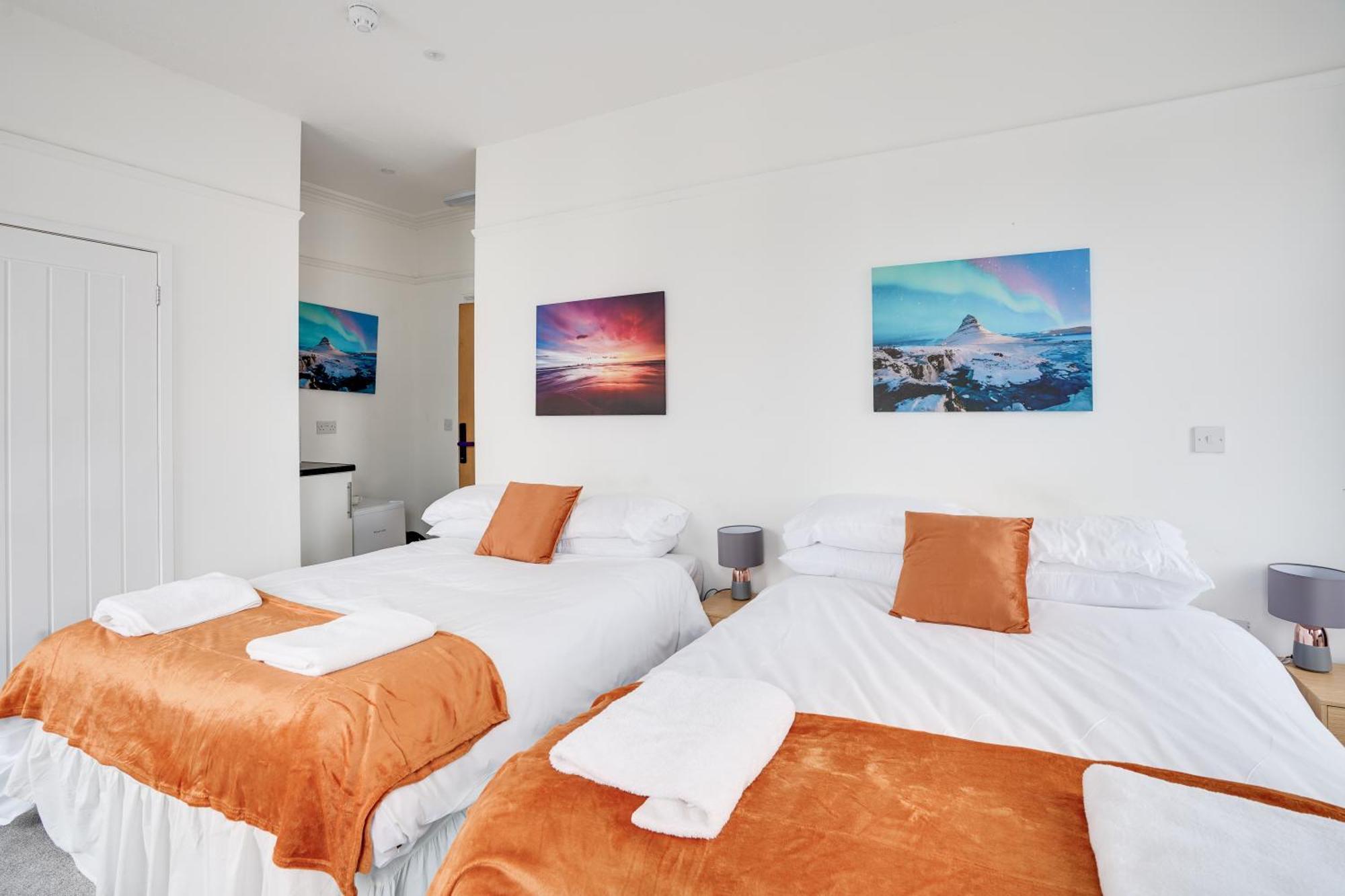 Homesly Guest Rooms, Comfortable En-Suite Guest Rooms With Free Parking And Self Check-In Berwick Upon Tweed Exterior foto